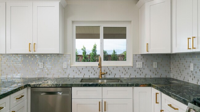 Building Photo - 48509 Calle Carmello