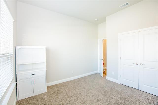 Building Photo - 4924 Dewy Rose Ln