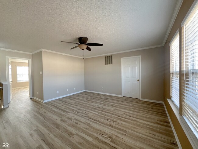 Building Photo - 14243 Holly Berry Cir