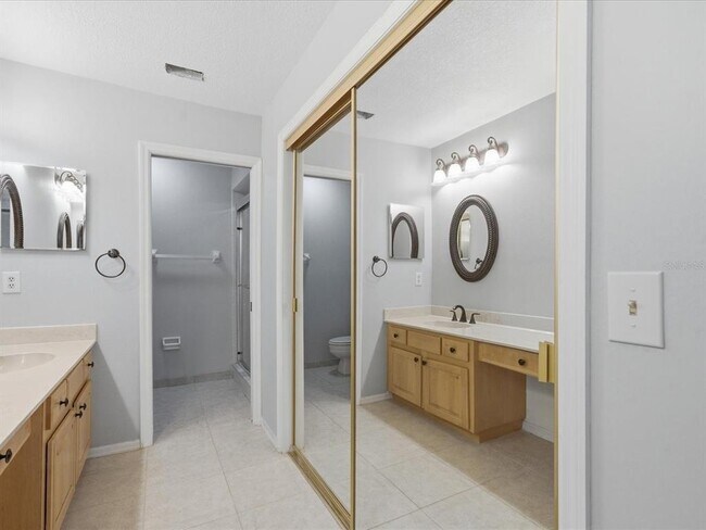 Building Photo - 15338 E Pond Woods Dr