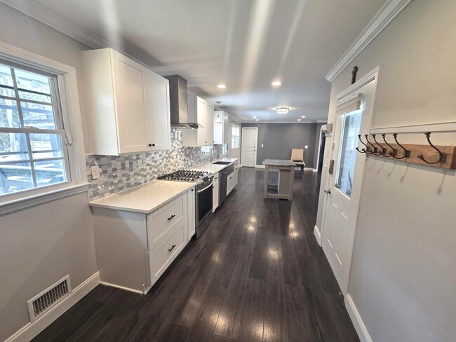 Building Photo - 4064 Cedar Knoll Dr