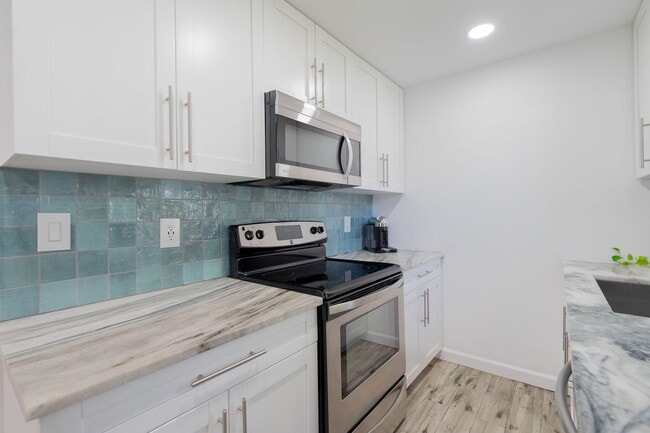 Building Photo - 651 Ocean Inlet Dr