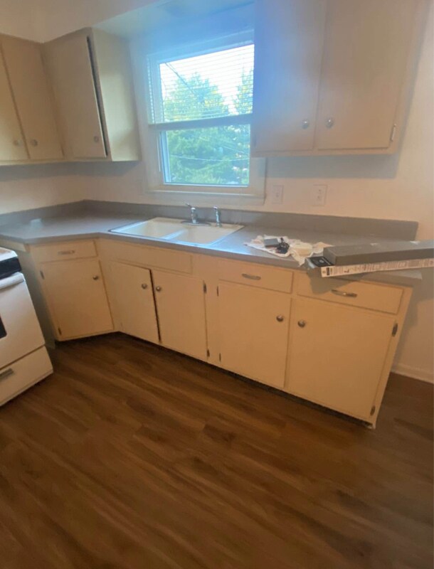 Building Photo - 1120 Kees Rd