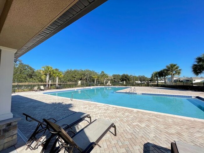 Building Photo - Williams Preserve-Brand New Townhouse-354 Annabelle Way Davenport