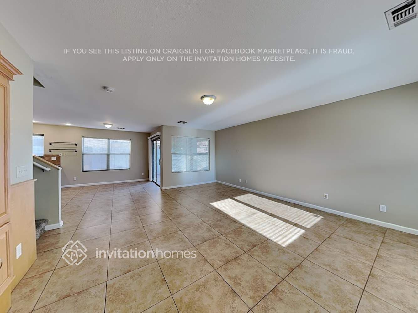 Building Photo - 1533 S Halsted Dr
