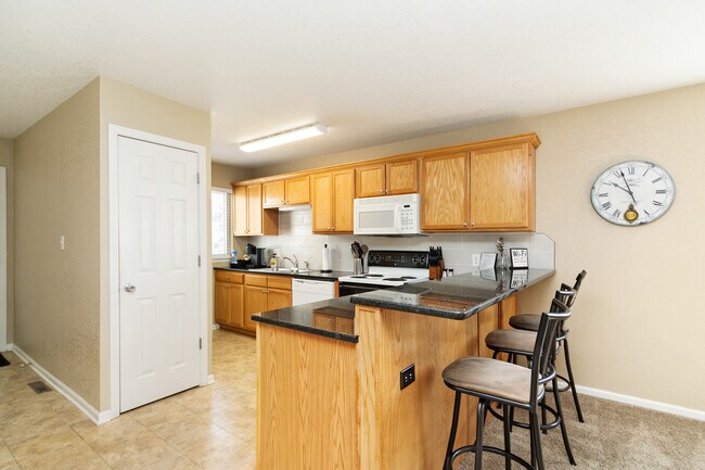 Building Photo - 1401 Sundance Dr