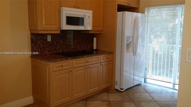 Building Photo - 7841 SW 152nd Ave