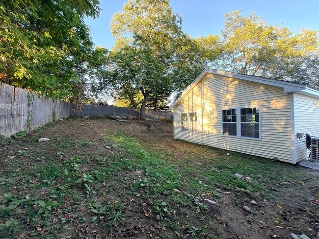 Building Photo - 24 Creeper Hill Rd