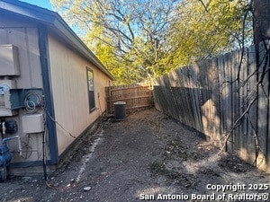 Building Photo - 6313 Waddesdon Wood