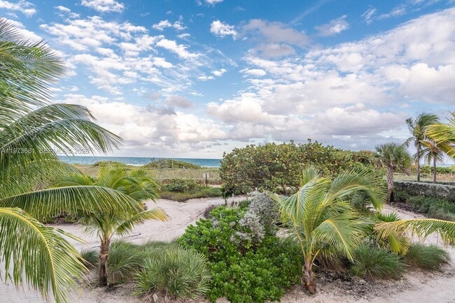 Building Photo - 9225 Collins Ave