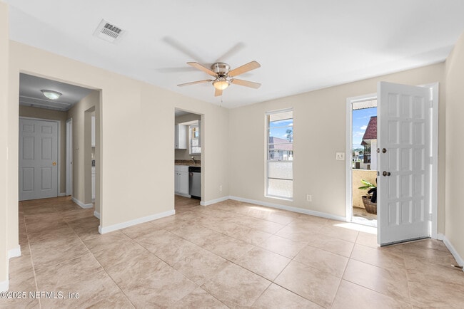 Building Photo - 7341 El Ocho Rd