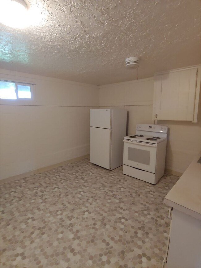 Building Photo - Goeco, Inc.PM-018-0013-520