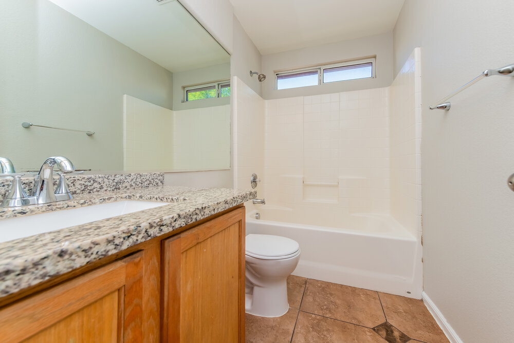 Building Photo - 5305 N Santa Fe Heights St