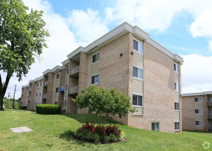 Andrews Ridge Apartments 5635 Regency Park Ct Suitland MD 20746