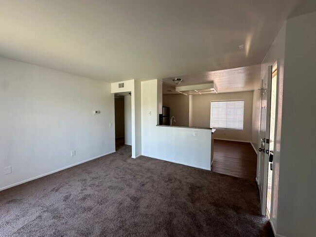 Building Photo - 3bd/2ba Condo - Mentone, CA