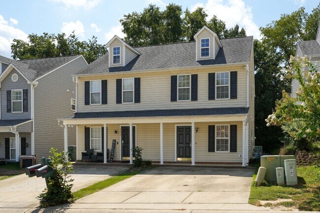 Building Photo - 2432 Bay Harbor Dr