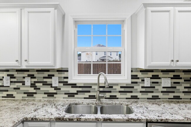 Building Photo - 124 Regatta Way