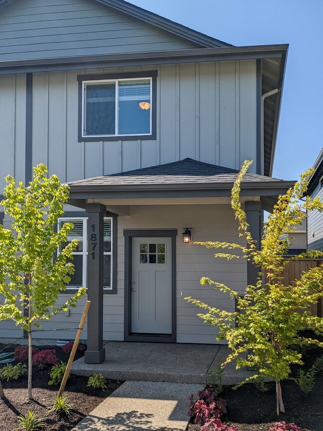 Building Photo - 1871 SE Mulberry Ave