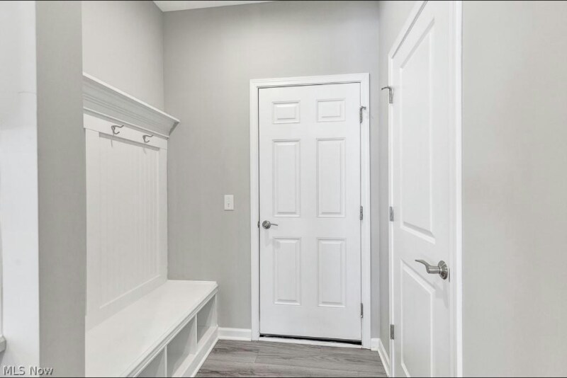 Building Photo - 855 Dipper Ln