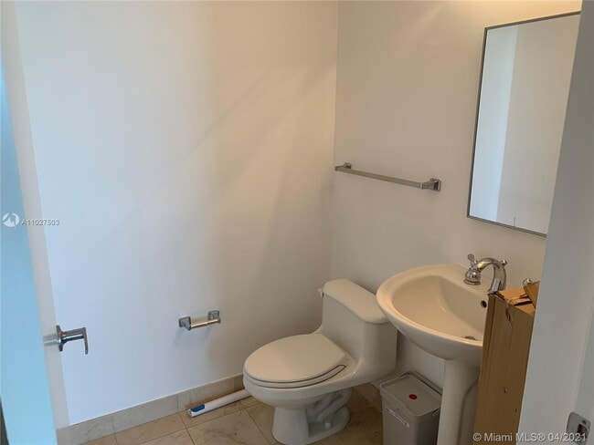 Building Photo - 6365 Collins Ave