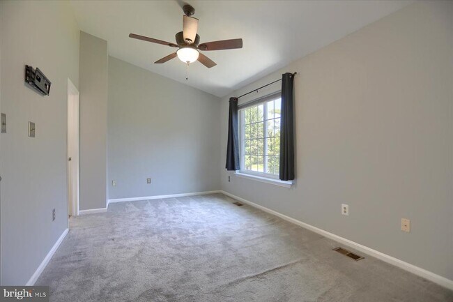 Building Photo - 618 Milford Ct