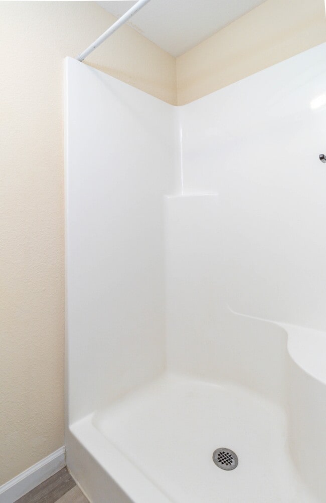 Building Photo - 931 Warrior Hill Dr