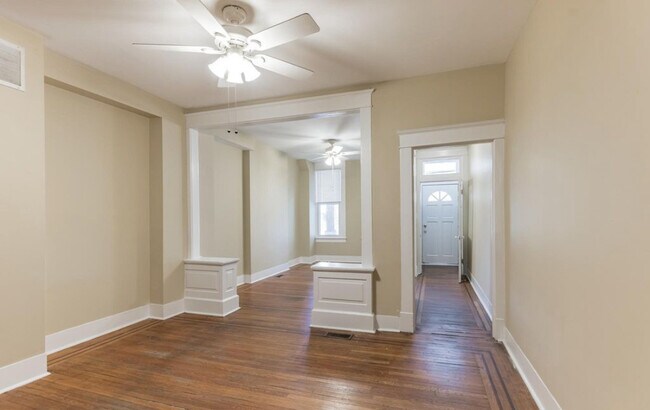 Building Photo - 3014 Clifton Park Terrace