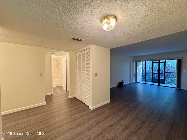 Building Photo - 2673 Golf Lake Cir