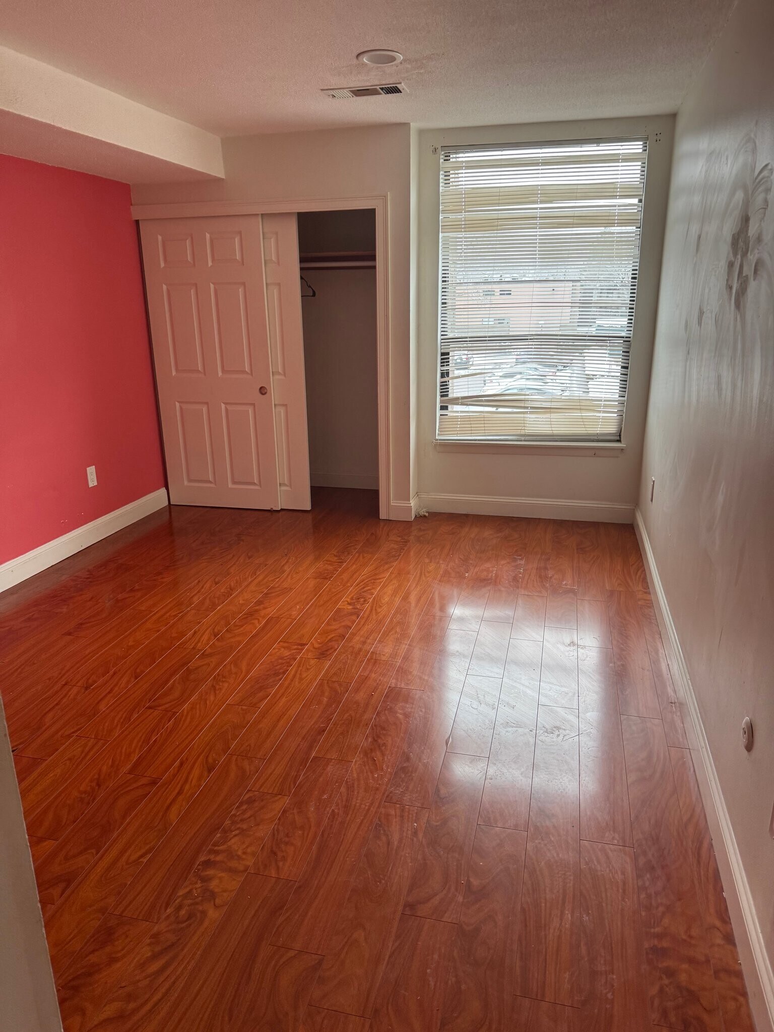 Building Photo - 16 Shrewsbury Green Dr