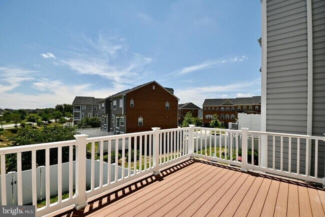 Building Photo - 11177 Southport Pl