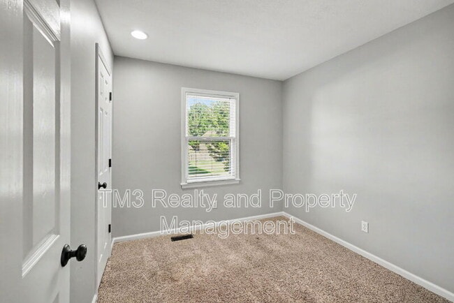 Building Photo - 15213 S Seminole Dr