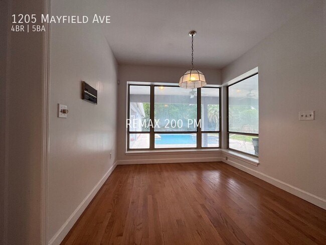 Building Photo - 1205 Mayfield Ave