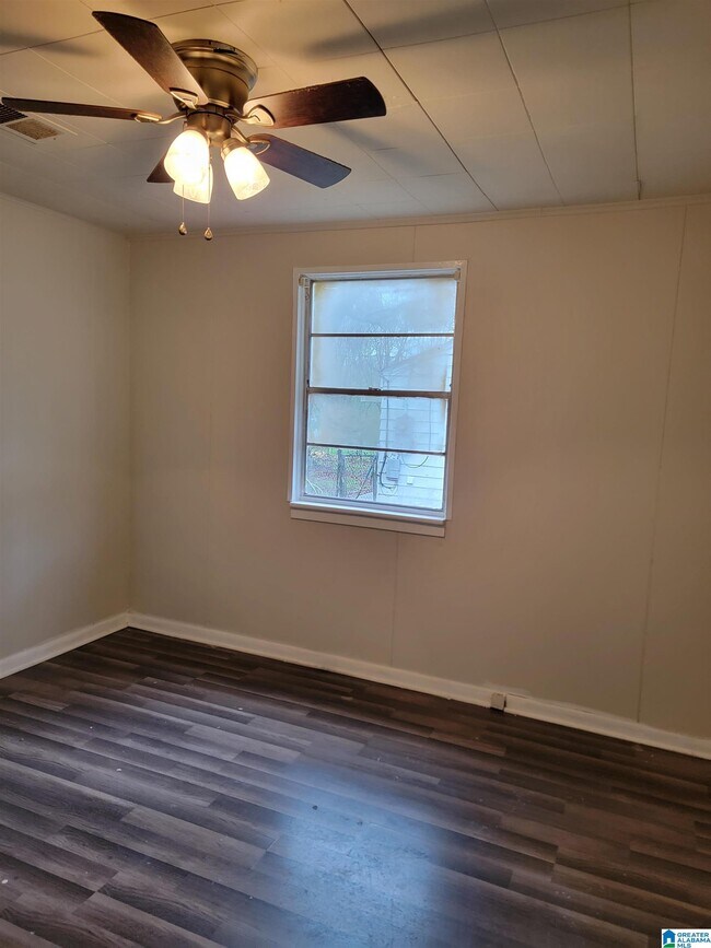 Building Photo - 1405 Woodward Rd