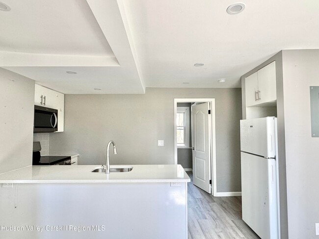 Building Photo - 46 North St