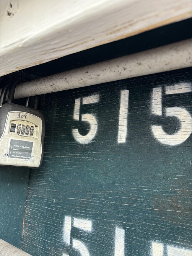 Building Photo - 5150 NE 6th Ave