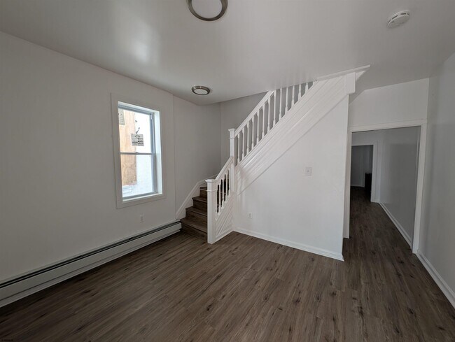 Building Photo - 1111 Adriatic Ave