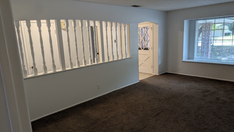 Building Photo - 3215 Quakertown Dr