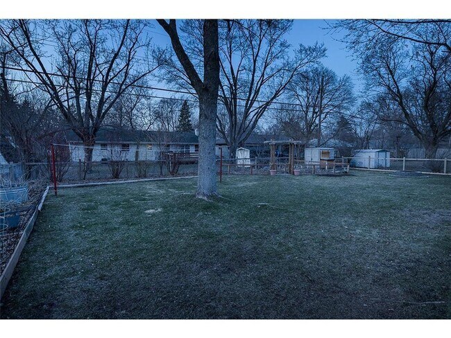 Building Photo - 6418 37th Ave N
