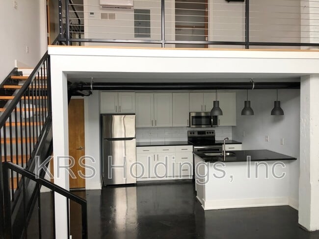Building Photo - Weatherly Lofts