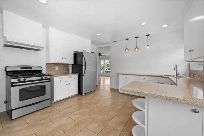 Primary Photo - 4922 64th St