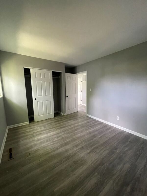 Building Photo - 1515 Watkins Rd