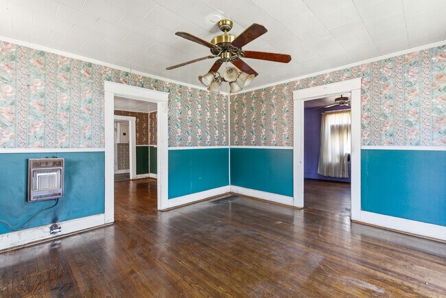 Building Photo - 3332 Walnut Ave SW