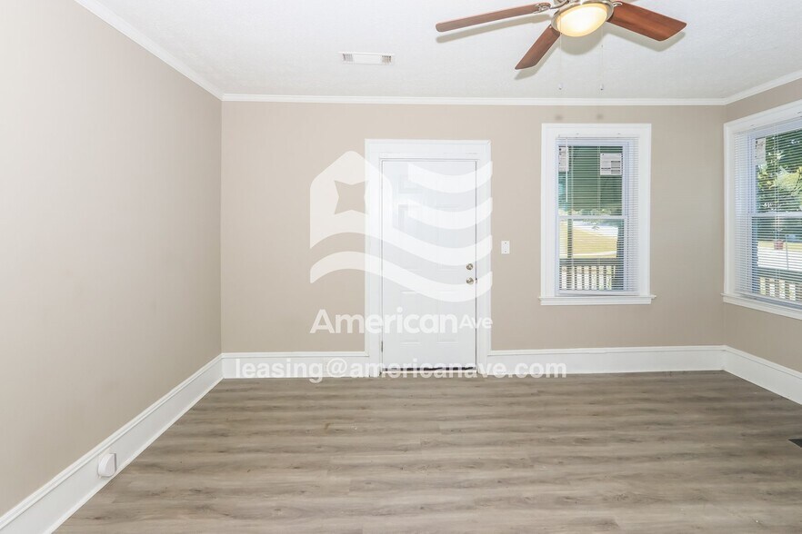 Building Photo - 1385 Patterson St