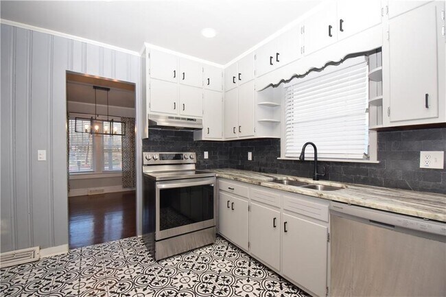 Building Photo - 3116 Jackson St