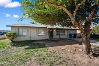 Building Photo - 2208 N 47th Ln