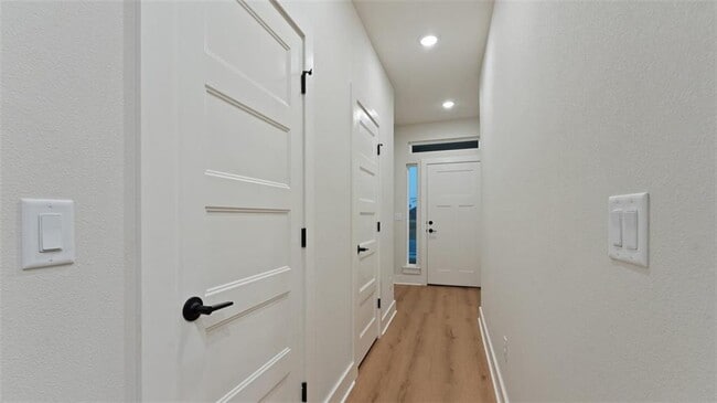 Building Photo - 1861 Lapis Ave