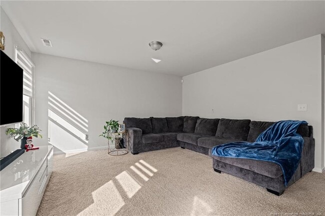 Building Photo - 287 Hallow Oak St