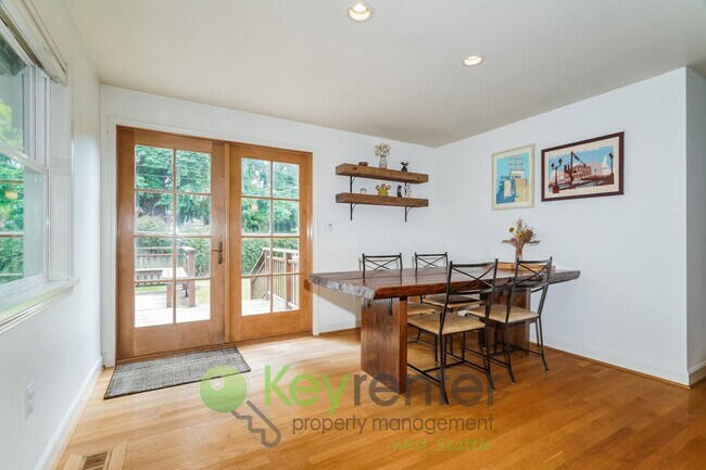 Building Photo - Your West Seattle Retreat – Hot Tub, Firep...