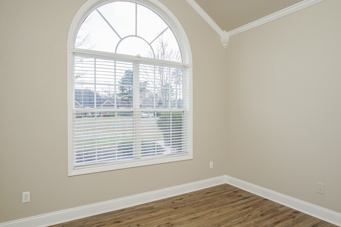 Building Photo - 223 Duck Creek Dr