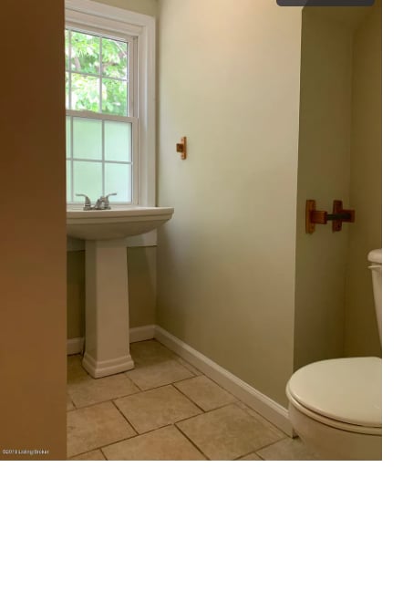 Building Photo - 3006 Bobolink Rd